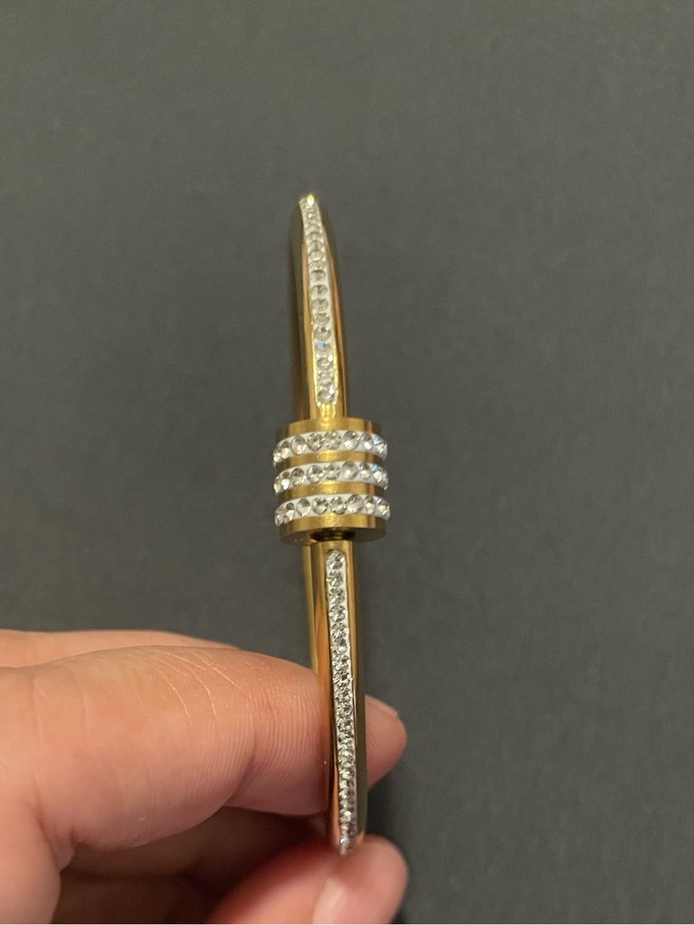 New - 18k gold plated, stainless steel Diamond gold bangle